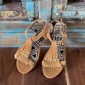 W’s size 8 Jessica Simpson sandals